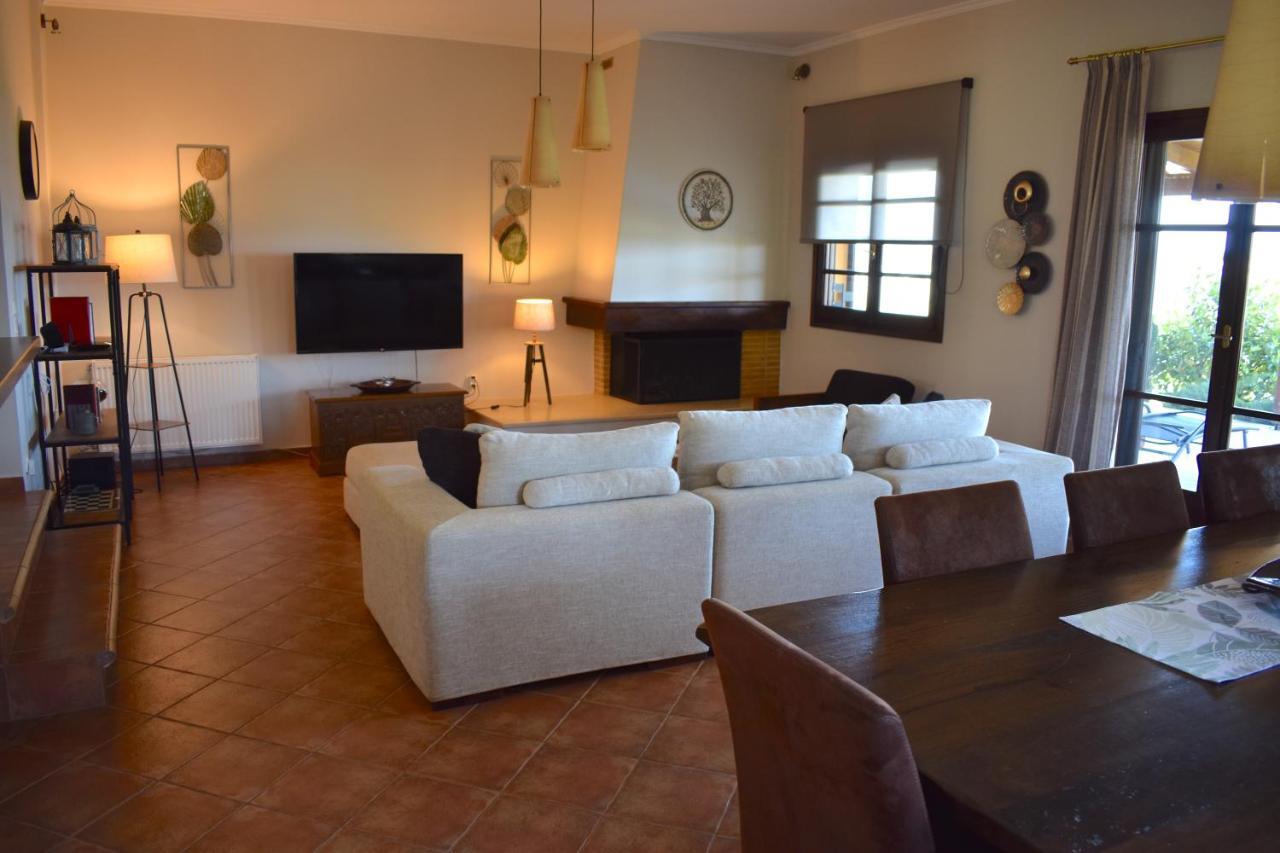 Ampelos Hillside Villa アクラタ エクステリア 写真