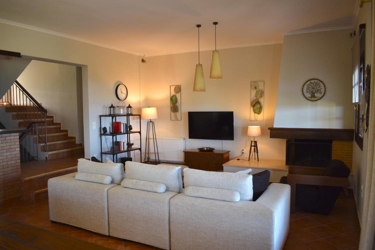 Ampelos Hillside Villa アクラタ エクステリア 写真